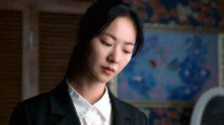 Jeon Yeobeen Here's all you need to know about the 'Glitch' star