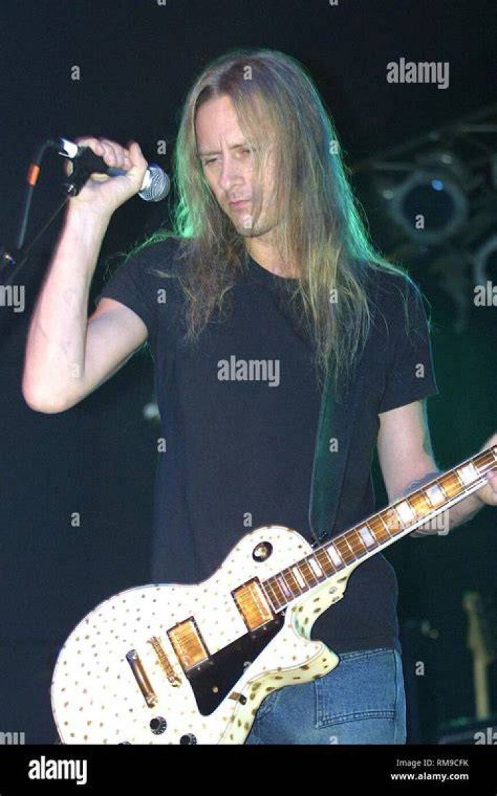 Jerry Cantrell's 2023 US Tour See the Dates