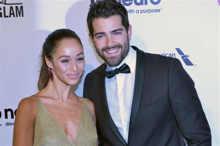 Jesse Metcalfe Is Engaged to Cara Santana! Photo 3735356 Cara