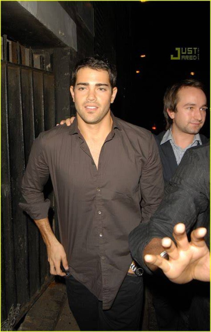 Jesse Metcalfe & Nadine Coyle Still Going Strong Photo 774171