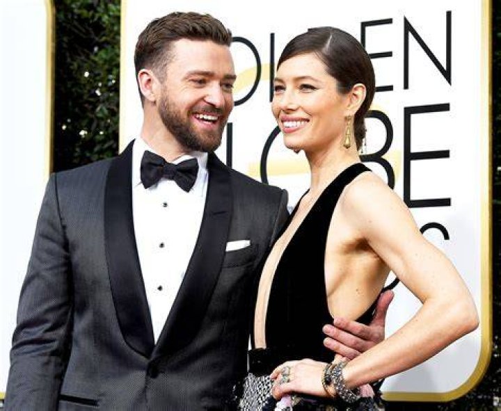 Jessica Biel Forces Justin Timberlake to Do &lsquo;Dirty Dancing&rsquo; Lift
