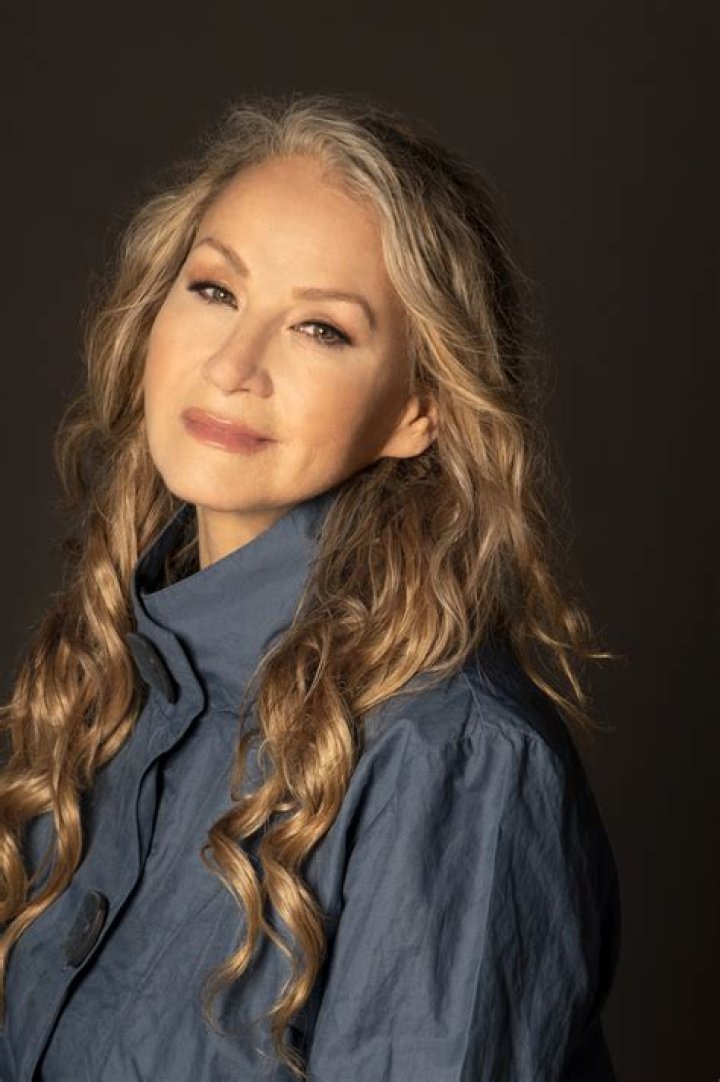 Joan Osborne Appears in Stunning, Cinematic Music Video for Acoustic