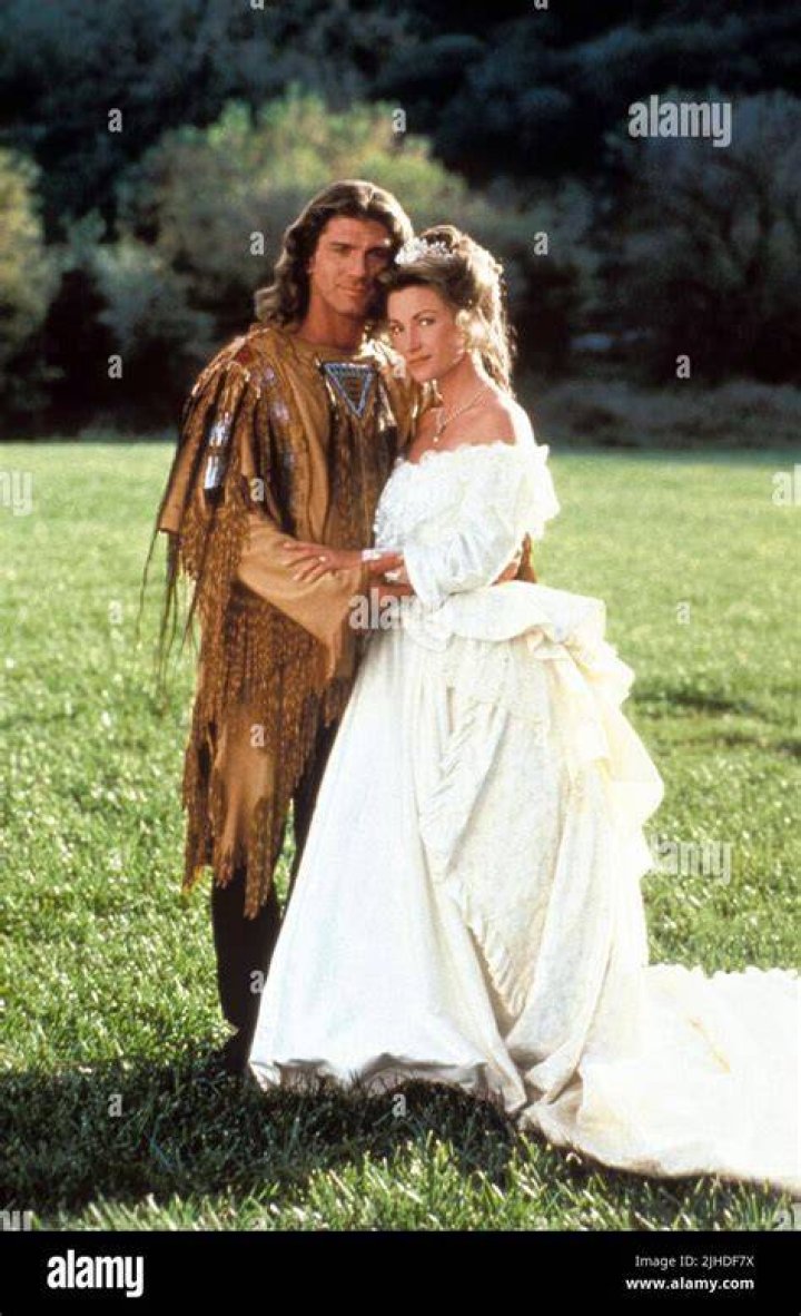 Joe lando and Jane Seymour having a cheeky kiss Dr quinn medicine