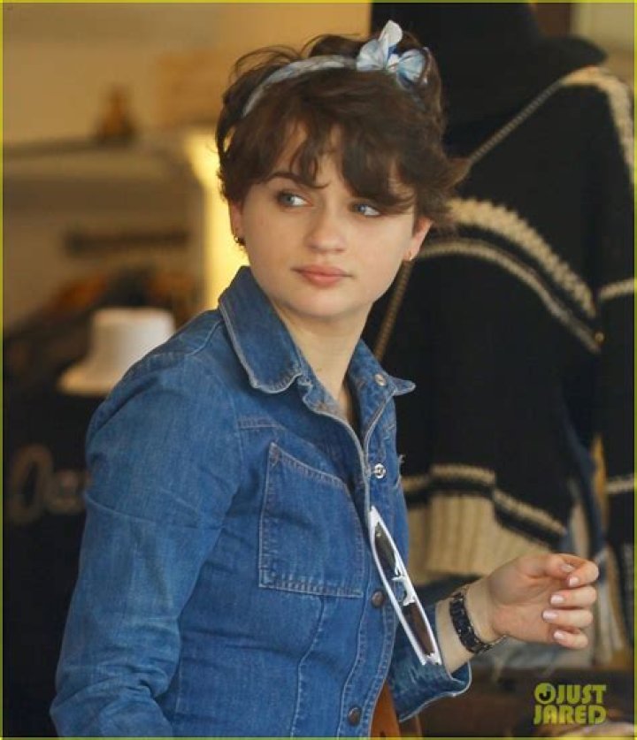 Joey King Spends Quality Time with Her Mom While in L.A. Photo 4367421