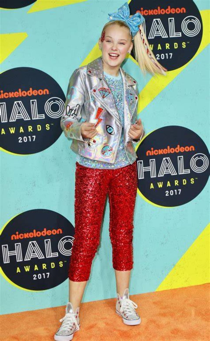 JoJo Siwa 2017 Nickelodeon Halo Awards in NYC