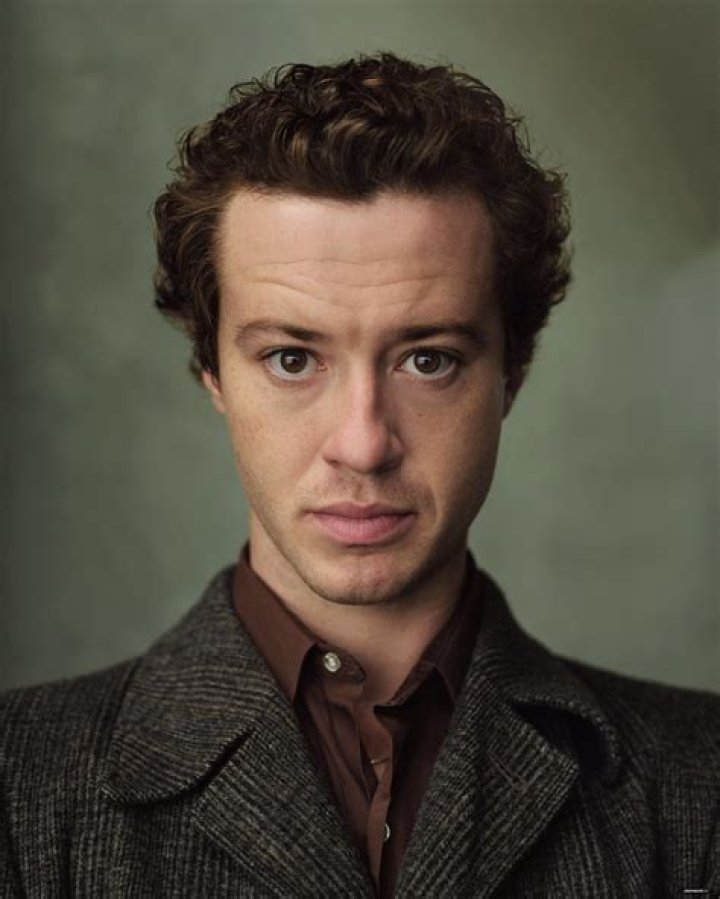 Joseph Quinn Portrait 2021 Joseph Quinn Photo (44518244) Fanpop