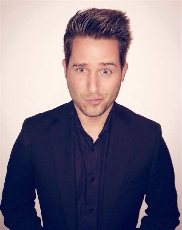 Joshua David Evans Biography Facts, Childhood, Family Life & Achievements