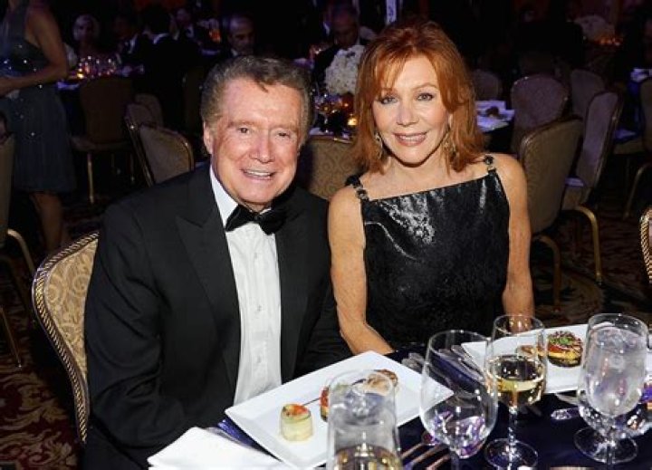 Joy Philbin Bio, Wiki, Age, Height, Husband, Daughters, Regis Philbin