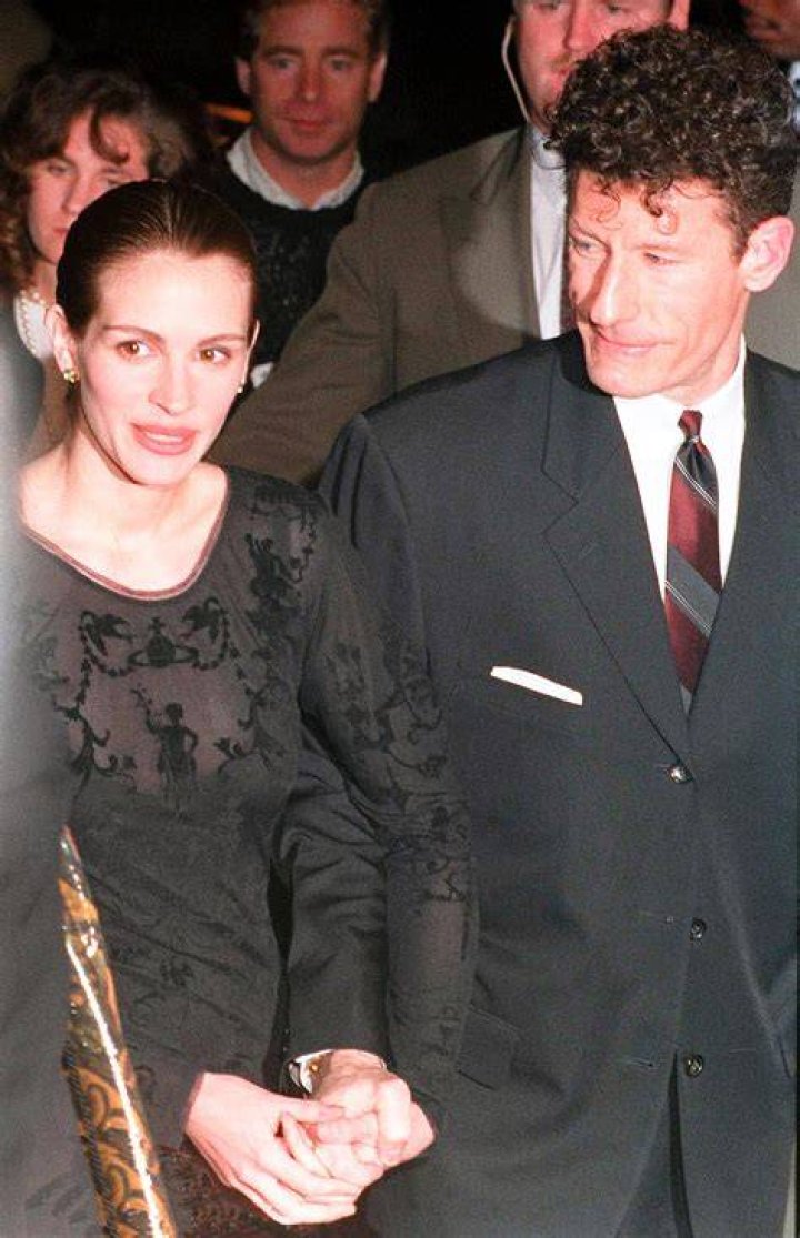 Julia Roberts&rsquo; First Husband, Country Singer Lyle Lovett and What He&rsquo;s