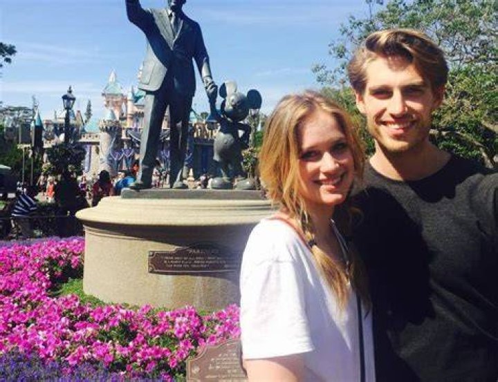 Julian Haig and Elizabeth Lail Dating, Gossip, News, Photos