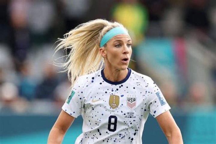 Julie Ertz Makes Stoke Effect Delawni Doninger CO Football