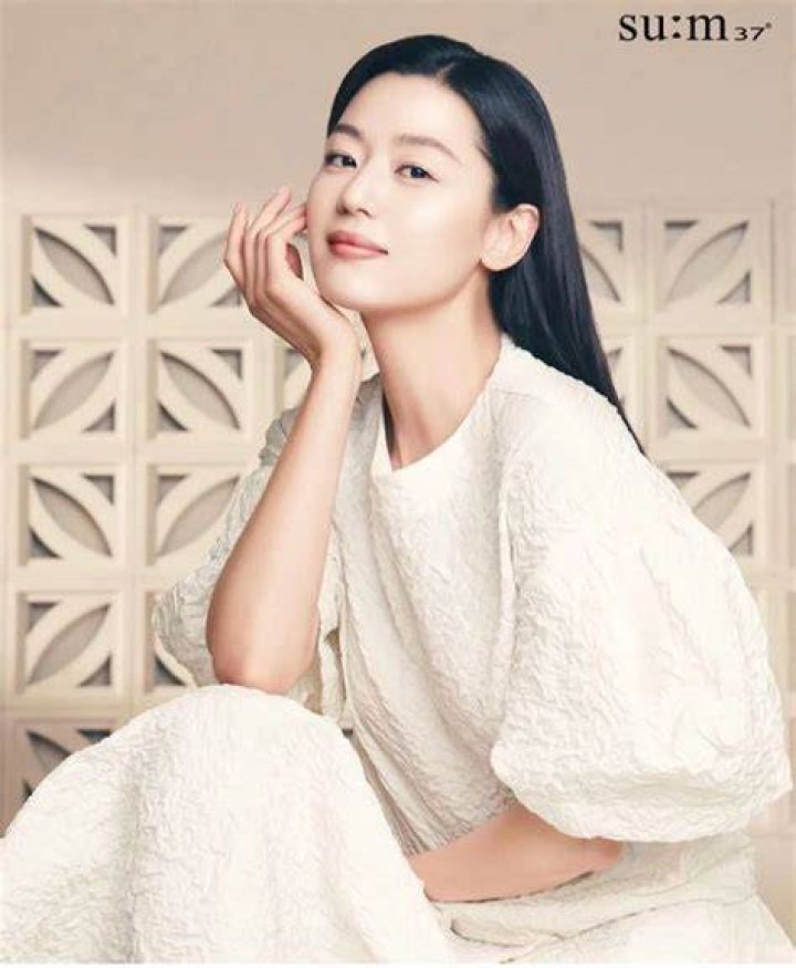 Jun Ji Hyun bio age, height, kids, husband