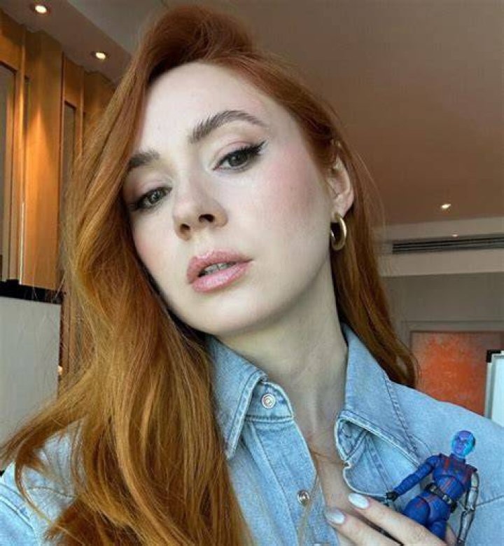 Karen Gillan shares hilarious snap of therapy in Marvel makeup