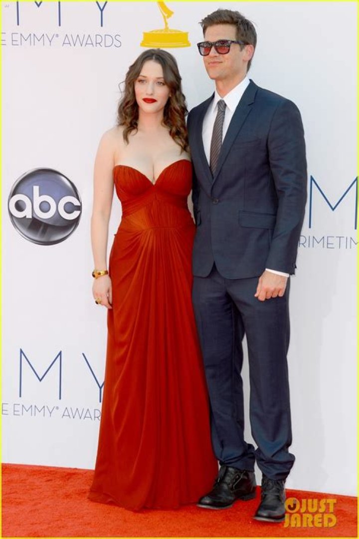 Kat Dennings & Nick Zano Emmys 2012 Red Carpet Photo 2727143 Kat