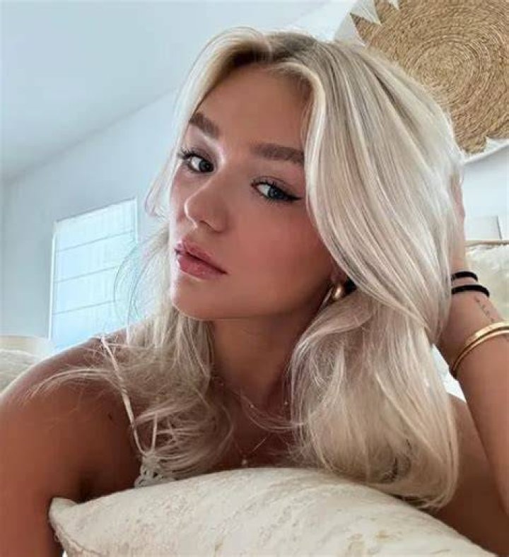 Katie Sigmond Age Net Worth Height Weight Boyfriend Family And More