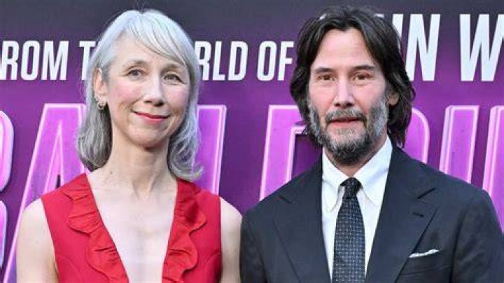 Keanu Reeves Girlfriend Here's Why Their Relationship is Trending