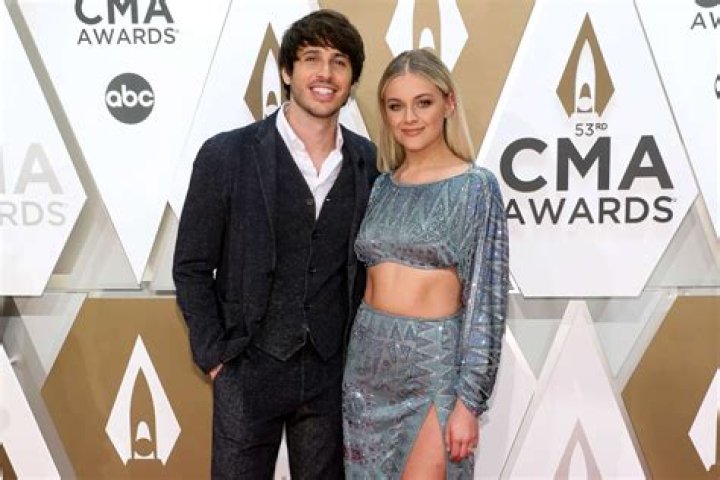 Kelsea Ballerini, Evans Divorce Singer Cheated on Husband With