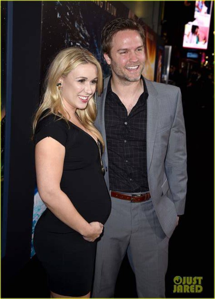 Kelsey Mayfield 2017 Pregnant Celebrities POPSUGAR Middle East