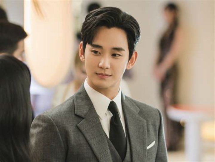 Kim Soohyun Wife Unveiling The Love Life Of A Korean Superstar