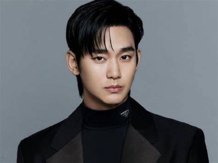 Kim Soohyun (김수현) HanCinema