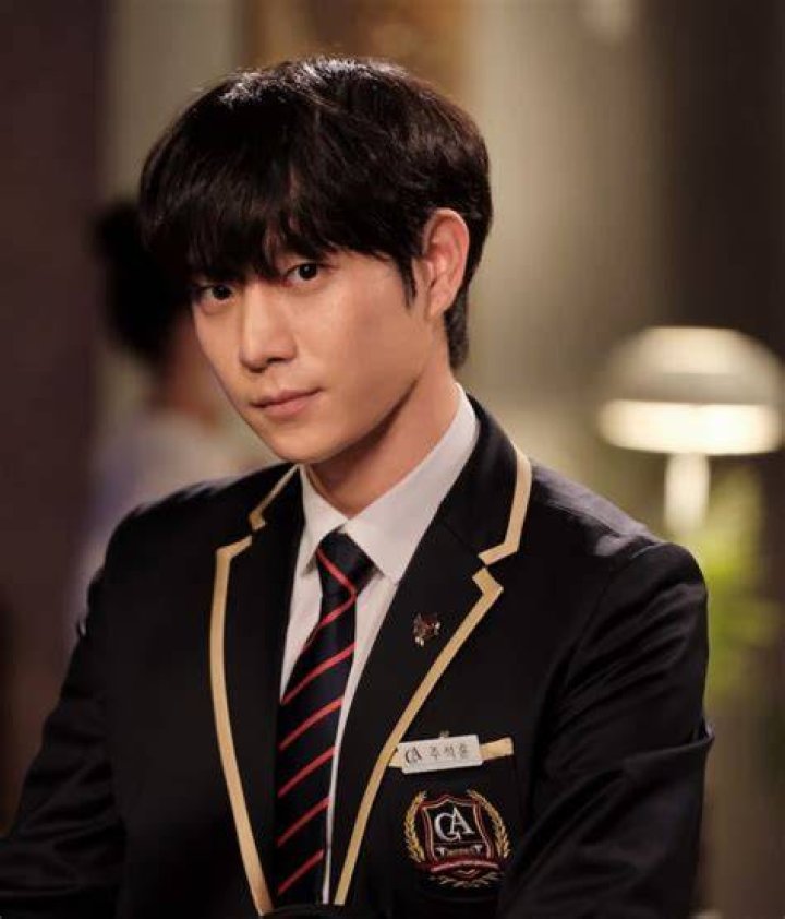 Kim Young Dae Talks About His Character In &ldquo;The Penthouse&rdquo; And