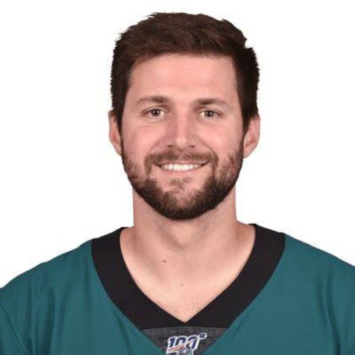 Know About Cody Kessler; NFL, Age, Wife, Stats, Contract, Salary