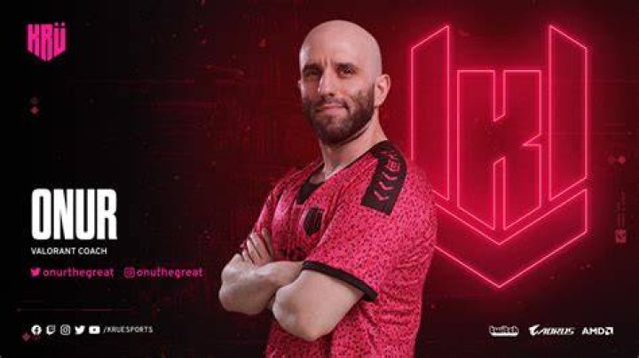 KRU coach Onur