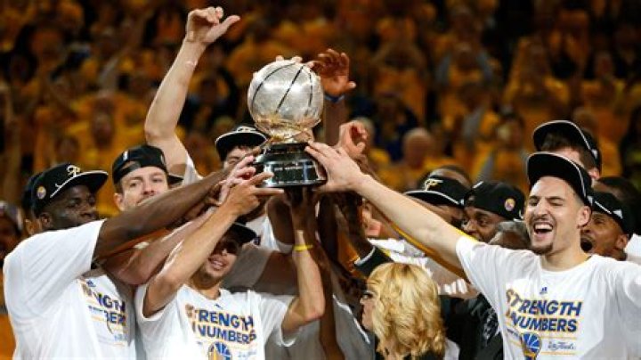 Last time the warriors won their division, steph curry's dad was still