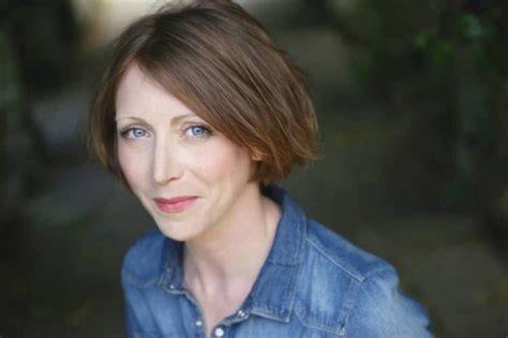 Laura Howard (Actress) Biography Family Age Images