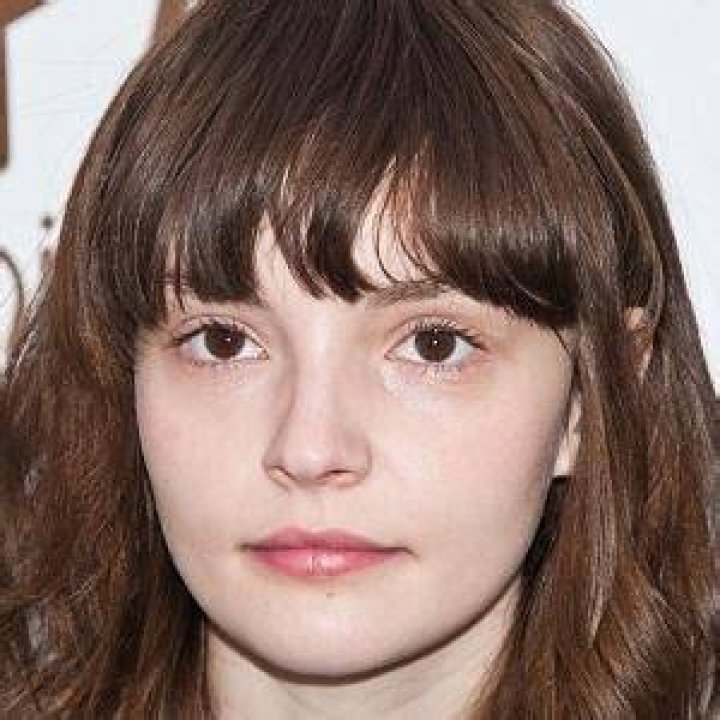 Lauren Mayberry Biography, Age, Net worth, Husband, Height, Music