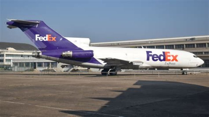 LBG_B727_N166FE_2022 Warren Leak Flickr