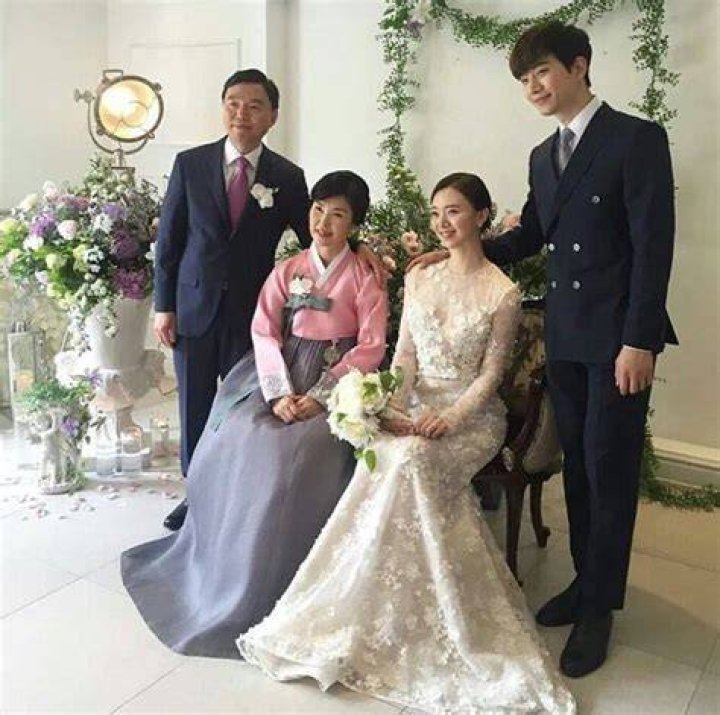 Lee Junho Family