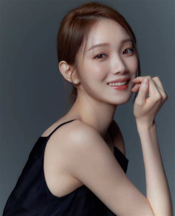 Lee Sung Kyung Atriz, Garotas asi&aacute;ticas, Rosto lindo