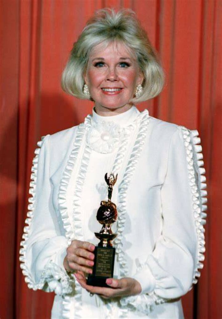 Legendary Singer & Actress Doris Day Dies at 97 Cause of Death