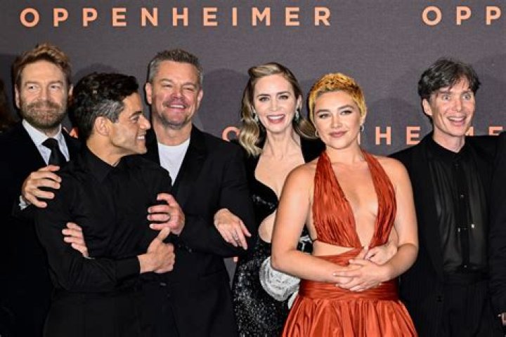 Leonard Buzz Oppenheimer Cast Walk Out