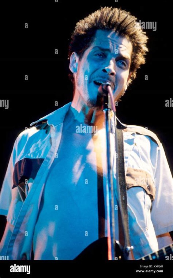 List 96+ Pictures Lead Singer Of Kc And The Sunshine Band Sharp