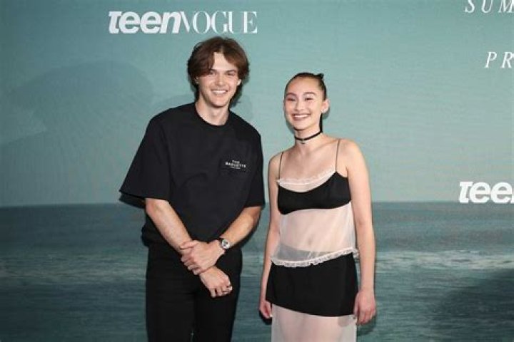 Lola Tung Boyfriend Is She Dating Co Star Gavin Casalegno?