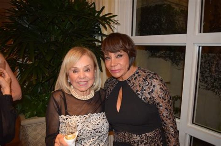 Lonee Urtuzwastegui, Jane Windsor Chaine Beverly Hills Flickr