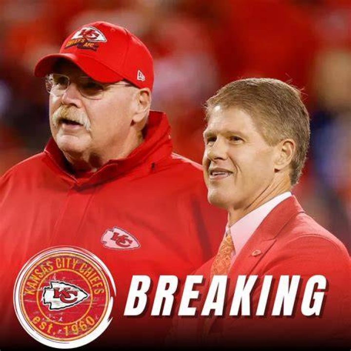 Look Chiefs Owner's Daughter's Swimsuit Photos Going Viral The Spun