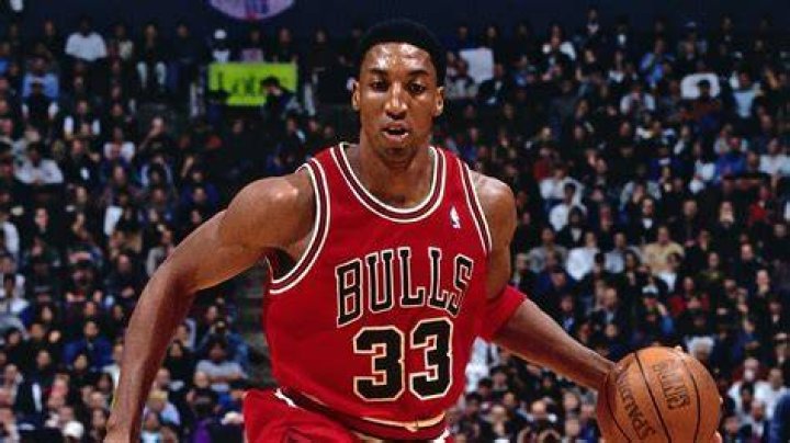 Look Scottie Pippen's Wife Drags Christian Laettner Over Debt Owed to