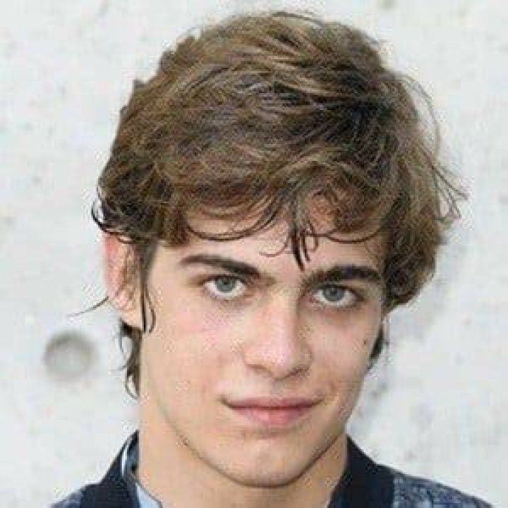 Lorenzo Zurzolo’s bio age, height, family, net worth, movies and TV