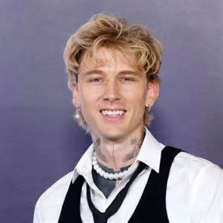 Machine Gun Kelly, 30, spends time with daughter Casie, 11, at LA park