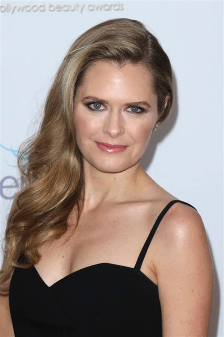 Maggie Lawson Hollywood Beauty Awards 2020 &bull; CelebMafia