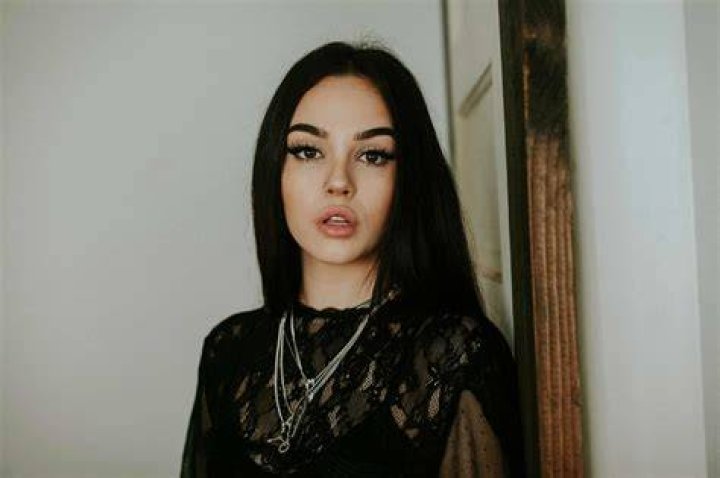 Maggie Lindemann (Pop Singer) Age, Birthday, Bio, Facts, Family, Net