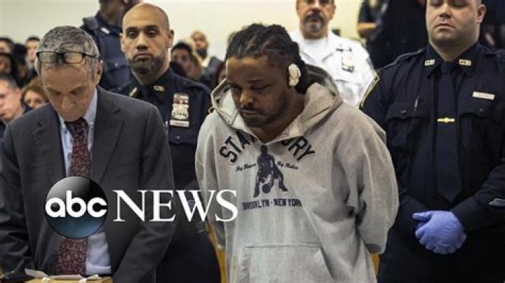 Man allegedly confesses to police minutes after stabbing his wife and