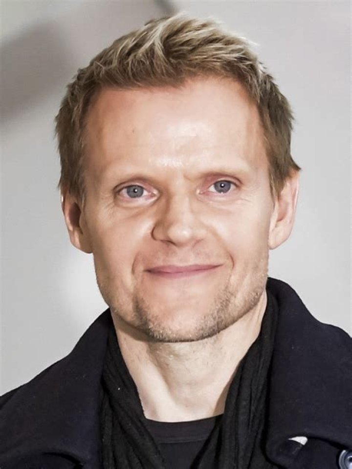 Marc Warren on ‘pressure’ of first lead role in years in Van Der Valk