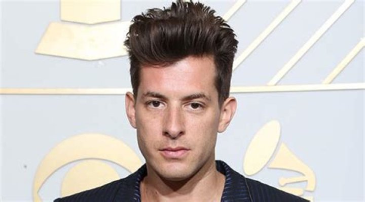 Mark Ronson weight, height and age. We know it all!