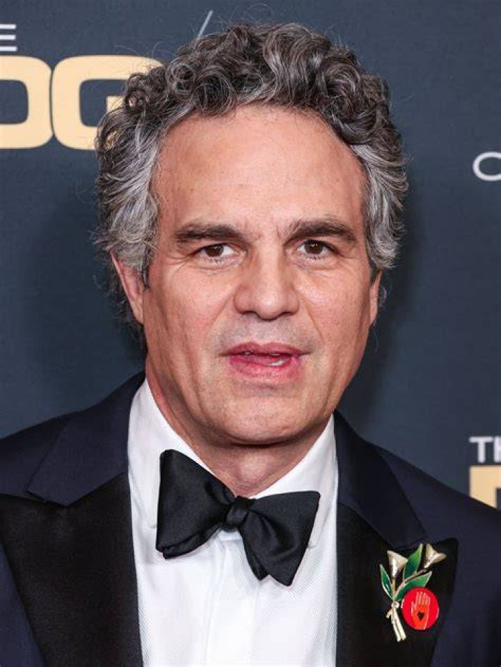 Mark Ruffalo Net Worth, Autograph, Mbti, Height, Relationships, Noah