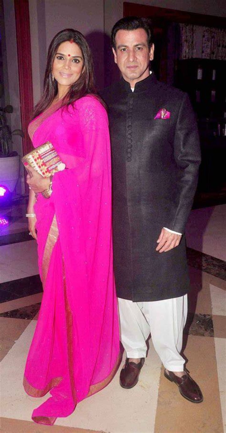 Married For 15 Yrs, Ronit Bose Roy Shares A Passionate Lip Lock With