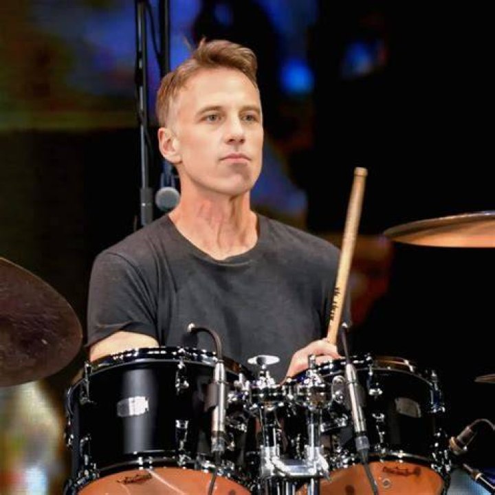 Matt Cameron 2018 Wife, net worth, tattoos, smoking & body facts Taddlr